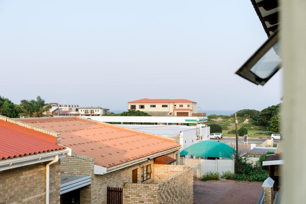 Serenity On Oribi Jeffreys Bay Exterior photo