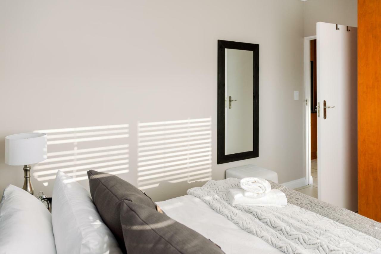 Serenity On Oribi Jeffreys Bay Exterior photo
