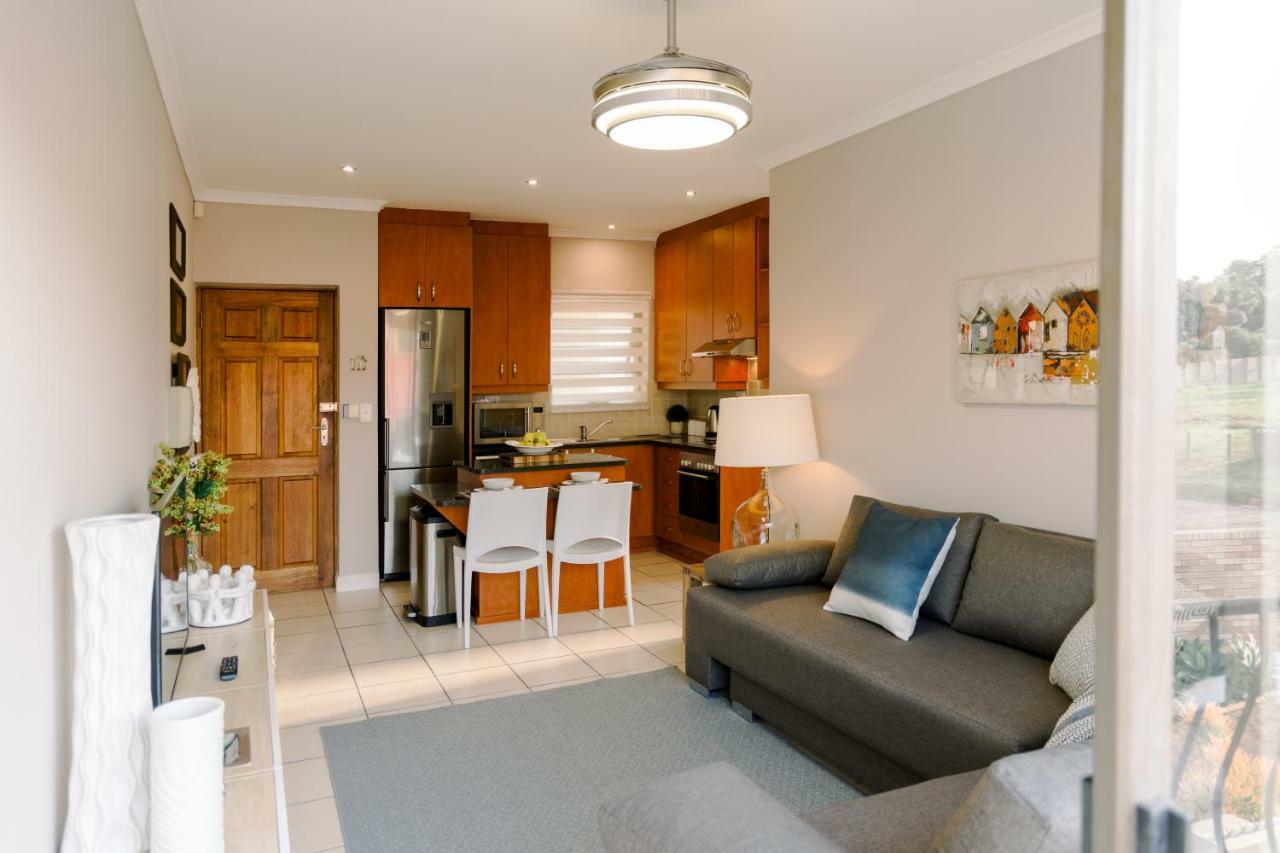 Serenity On Oribi Jeffreys Bay Exterior photo